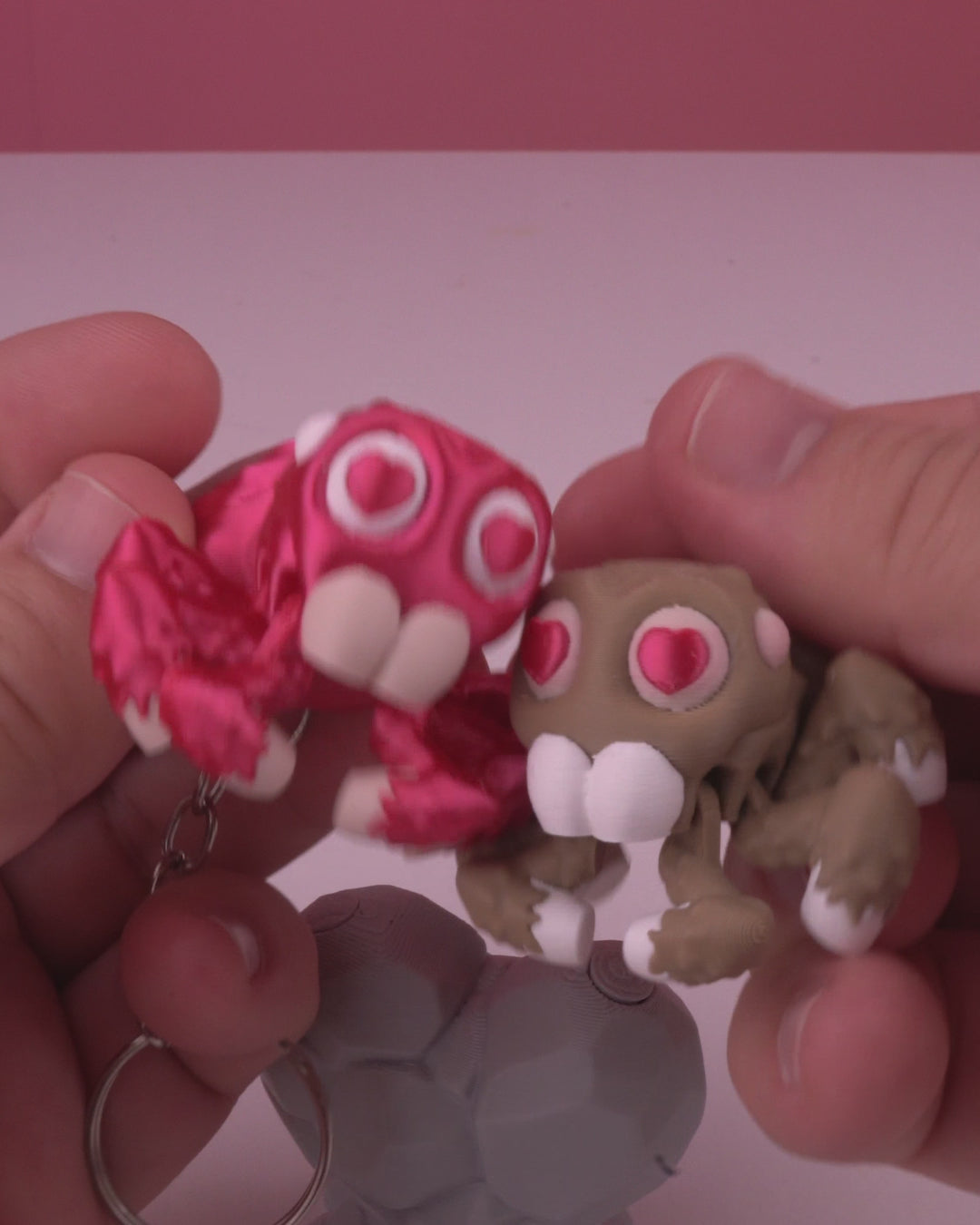 Porte-clés Couple Araignées – Duo Magnétique avec Support